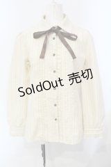axes femme / ストライプフリルブラウス  キナリ O-25-07-07-043-AX-BL-OW-OS