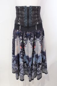 OZZ ANGELO / 絵画プリントコルセット付スカート  グレー×ブルー系 O-25-07-07-014-OO-SK-IG-OS