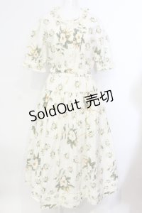 KANEKO ISAO / カメリアタックワンピース  アイボリー O-25-07-08-064-EL-OP-IG-OS