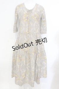 KANEKO ISAO / ペイズリー&フルーツ籠柄ワンピース  ベージュ O-25-07-08-097-EL-OP-IG-OS