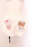 axes femme kawaii / mikkoコラボ刺繍エプロン  シロ O-25-07-10-050-AX-SK-OW-OS
