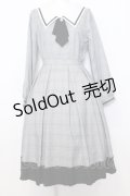 axes femme / ブローチ付セーラーワンピース F グレー O-25-07-11-036-AX-OP-OW-OS