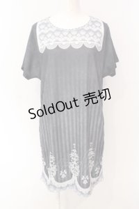 abilletage / トロンプルイユTシャツワンピース(アンティークストライプ)  ブラック O-25-07-12-064-GO-OP-OW-OS