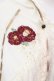 画像2: Ozz oneste / 椿刺繍涼風ケープ  アイボリー O-25-07-12-076-OO-TO-OW-OS (2)