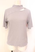 axes femme / カットワークプチハイトップス  グレー O-25-07-15-093-AX-TO-IG-OS