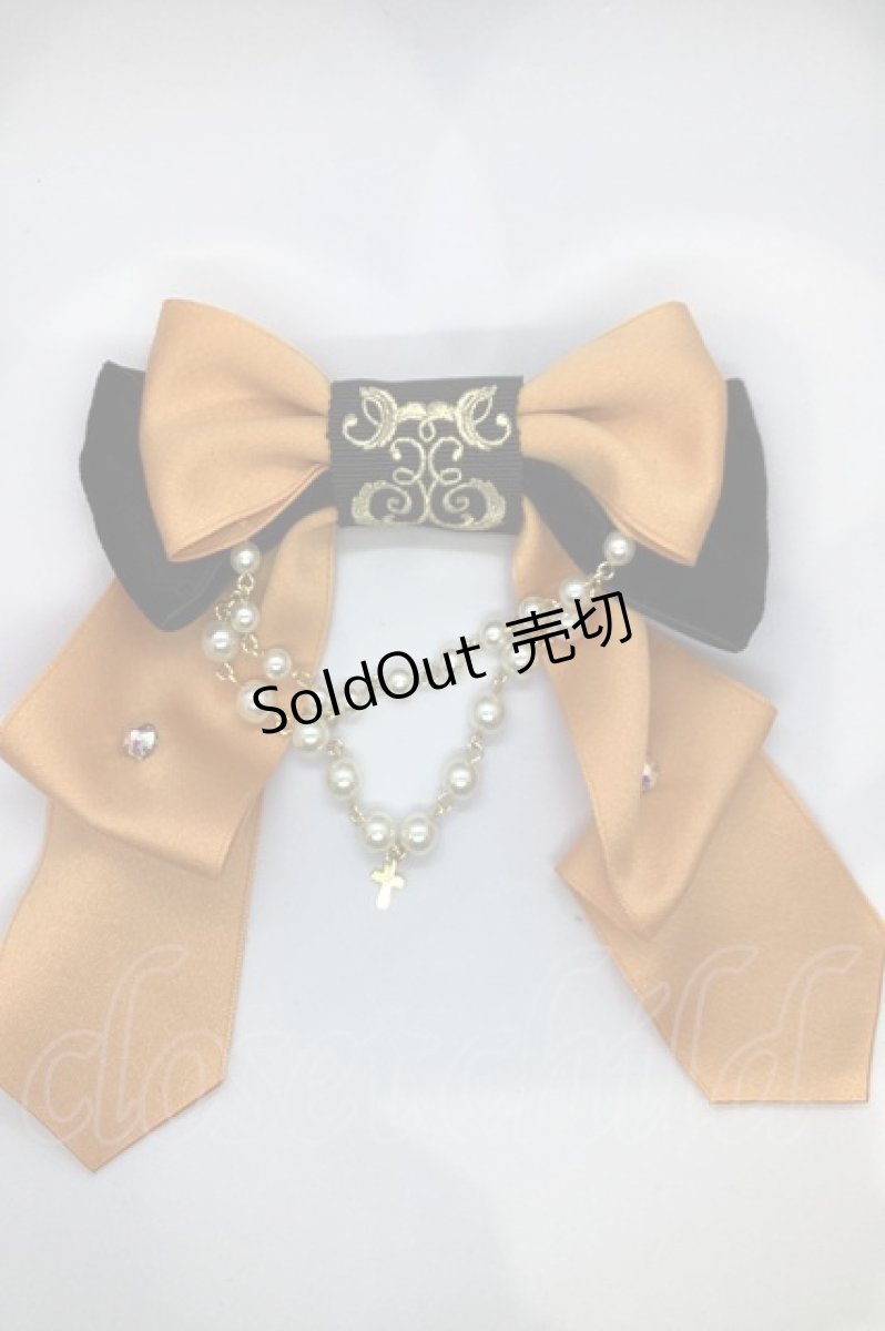 画像1: Enchantlic Enchantilly / ロゴ刺繍パールリボンブローチ  オレンジ×クロ O-25-07-17-1015-LO-ZA-IG-ZT168-F003 (1)