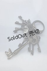 BPN / 鍵モチーフリング  ガンメタ O-25-07-17-1076-GO-AC-OW-OS