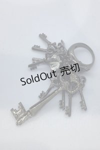 BPN / 鍵モチーフリング  ガンメタ O-25-07-17-1076-GO-AC-OW-OS