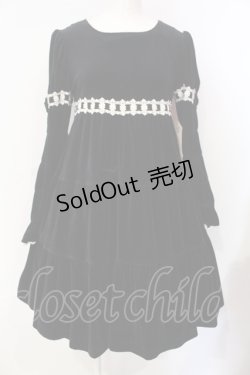 画像1: Emily Temple cute / フラワーレース配色ベロアワンピース  ネイビー O-25-07-17-064-ET-OP-OW-OS