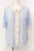 axes femme / ムーンキャットブラウス  サックス O-25-07-17-101-AX-BL-IG-OS