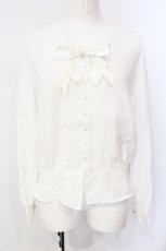 画像1: INGEBORG / タックロゴリボンブラウス  シロ O-25-07-17-018-LO-BL-IG-ZT182 (1)