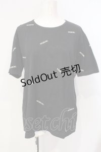 INGEBORG / ロゴプリントTシャツ M クロ O-25-07-17-026-LO-TS-IG-OS