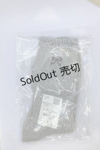 axes femme POETIQUE / リボン刺繍ソックス 22〜24.5ｃｍ グレー O-25-07-18-1010-AX-ZA-OW-OS