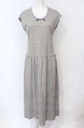 KANEKO ISAO / ドットカットノースリーブワンピース  グレー O-25-07-21-030-EL-OP-IG-OS