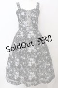 axes femme / ロマンティックローズ柄ジャンパースカート  クロ O-25-07-23-048-AX-OP-IG-OS
