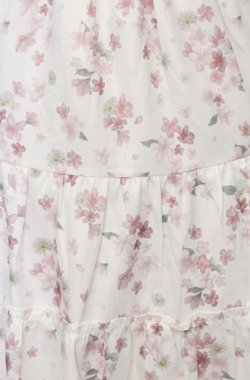 画像2: axes femme / 桜柄ティアードワンピース  シロ O-25-07-23-049-AX-OP-IG-OS