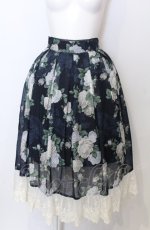 画像1: axes femme / ラフィネローズ柄タックスカート  ネイビー O-25-07-23-067-AX-SK-IG-ZT508 (1)