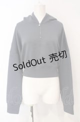 axes femme / 後編上ショートパーカー F チャコール O-25-07-24-036-AX-TO-OW-OS