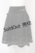 Amavel / 星座刺繍入り　チェック柄BACKリボンスカート  クロ O-25-07-24-067-CA-SK-IG-OS