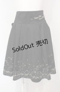 Amavel / 星座刺繍入り　チェック柄BACKリボンスカート  クロ O-25-07-24-067-CA-SK-IG-OS