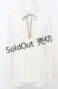 axes femme / バラ襟付きフリルブラウス M キナリ O-25-07-25-011-AX-BL-OW-OS