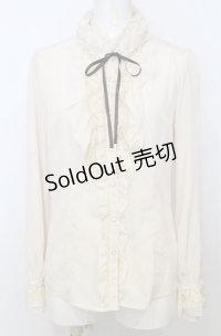 axes femme / バラ襟付きフリルブラウス M キナリ O-25-07-25-011-AX-BL-OW-OS