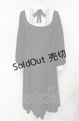 axes femme / ブローチセットロマンワンピース  クロ O-25-07-26-030-AX-OP-IG-OS