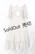 m petit by misako / NINA’Sコラボトワルドジュイワンピース M ベージュ O-25-07-26-063-LO-OP-OW-OS