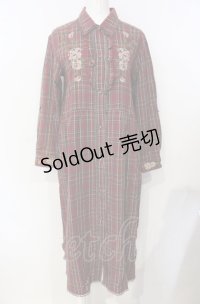 axes femme / 刺繍入りロングシャツワンピース  ワイン O-25-07-26-071-AX-OP-IG-OS
