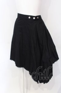 SEXY DYNAMITE LONDON / カットオフラップスカート F ブラック O-25-07-26-109-PU-SK-OW-ZS