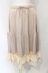 axes femme kawaii / ミディフリルペチスカート M ベージュ O-25-07-26-114-AX-SK-OW-OS