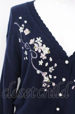 画像2: axes femme / SAKURA刺繍ショートカーディガン F ネイビー O-25-07-26-116-AX-TO-OW-OS
