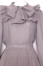 画像2: axes femme / ラッフルフリルシフォンワンピース L グレー O-25-07-27-036-AX-OP-OW-ZT101 (2)