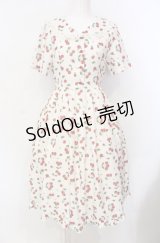 axes femme / チェリーローズ柄セーラーワンピース F キナリ O-25-07-28-021-AX-OP-OW-OS