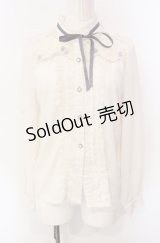 axes femme POETIQUE / 巻き薔薇デザインフリルブラウス  オフ O-25-07-29-059-AX-BL-IG-OS