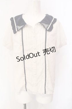画像1: axes femme POETIQUE / 襟刺繍ピンタックブラウス  アイボリー×ネイビー O-25-07-29-071-AX-BL-IG-OS