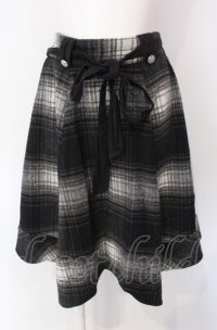 axes femme / シャギーチェックイレヘムスカート  クロ O-25-07-29-085-AX-SK-IG-ZT060