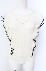 axes femme / ネックレス付きフリルニットプルオーバー  オフ×クロ O-25-07-29-105-AX-TO-IG-OS