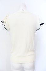 画像3: axes femme / ネックレス付きフリルニットプルオーバー  オフ×クロ O-25-07-29-105-AX-TO-IG-ZT506 (3)