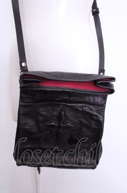 画像1: zerone-ゼローネ- / 十字架と羽ショルダーバッグ  ブラック O-25-07-31-1005-PU-BG-OW-OS