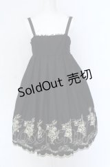Emily Temple cute / ウサギ刺繍ハイウエストノースリーブワンピース  クロ×ゴールド O-25-07-31-1138-ET-OP-OW-OS