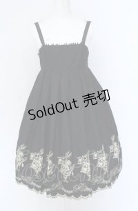 Emily Temple cute / ウサギ刺繍ハイウエストノースリーブワンピース  クロ×ゴールド O-25-07-31-1138-ET-OP-OW-OS