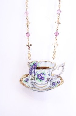 画像1: Enchantlic Enchantilly / すみれのティーカップネックレス  ラベンダー O-25-07-31-1018-LO-AC-OW-OS