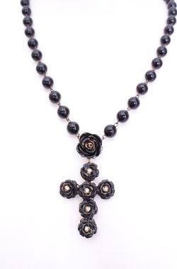 画像1: hanakabeads / 黒薔薇クロスのネックレス  クロ O-25-07-31-1019-LO-AC-OW-OS