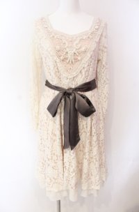 axes femme / パール配色レーシーワンピース M キナリ O-25-08-02-043-AX-OP-OW-OS