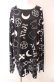 画像1: NieR Clothing / 転写総柄カットソー  ブラック O-25-08-02-093-PU-TO-IG-OS (1)