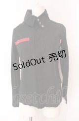 HERE THERE / ステッチブラウス  ブラック×レッド O-25-08-02-094-PU-BL-IG-ZS