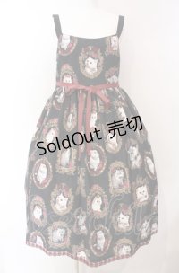 Enchantlic Enchantilly / 猫の王女達の肖像画ジャンパースカート  クロ O-25-08-02-009-LO-OP-OW-OS