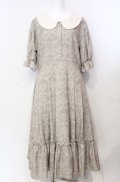 m petit by misako / NINA’Sコラボトワルドジュイワンピース LL ベージュ O-25-08-05-037-LO-OP-IG-OS