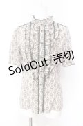 axes femme / 壁紙柄ブラウス M キナリ O-25-08-07-034-AX-BL-OW-OS